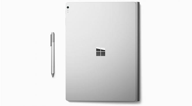 compania microsoft lanseaza primul sau laptop menit sa spulbere concurenta