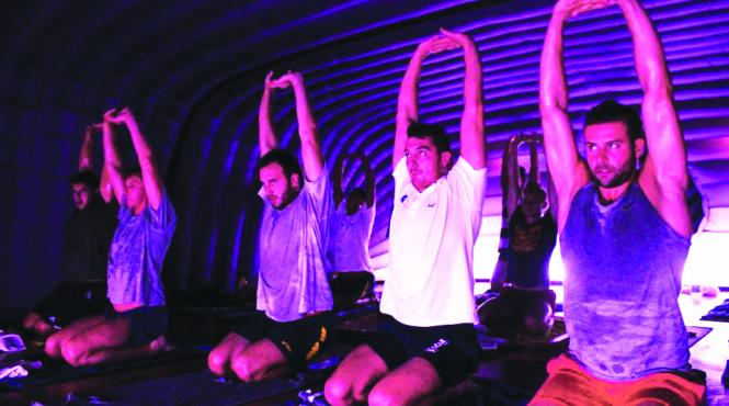 o noua modalitate de a face yoga