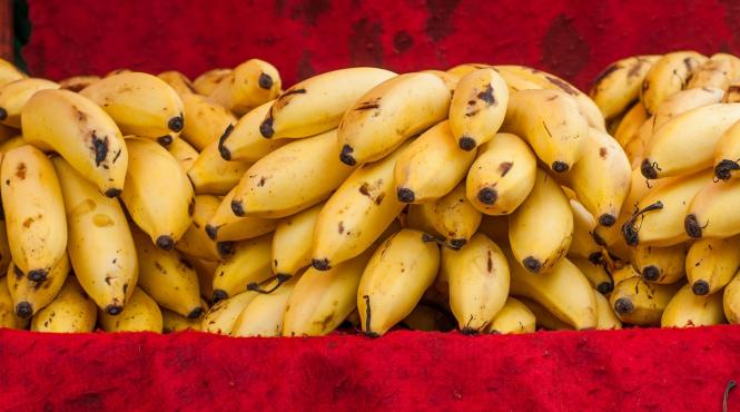 smoothie din banane pentru o talie de viespe