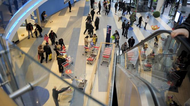 cumparatorii din romania asociaza centrele comerciale cu destinatia favorita pentru a lua masa