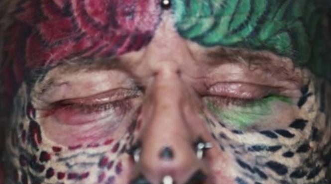 video si a taiat urechile si si a injectat tus in ochi de ce a recurs la cest gest extrem