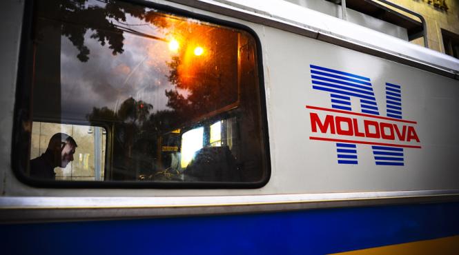 republica moldova deputatii socialisti si comunisti au depus o motiune de cenzura impotriva guvernului strelet