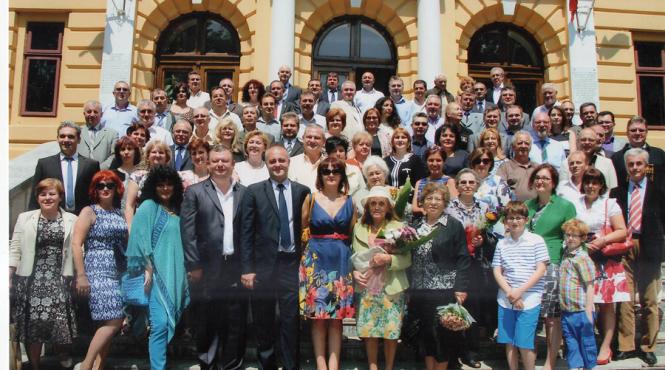 colegiul model costache negruzzi absolvit printre altii si de ionel teodoreanu a implinit 120 de ani