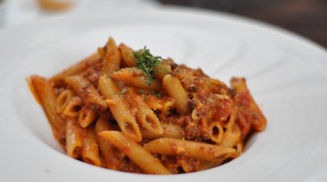 reteta zilei penne cu ansoa si rosii