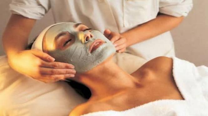 5 masti naturale eficiente in combaterea tenului gras