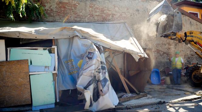 avocatul poporului cere stoparea desfiintarii constructiilor provizorii din str vulturilor unde locuiesc mai multe persoane