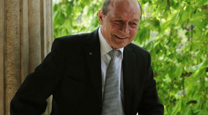 desemnarea lui dacian ciolos ca premier reactia lui traian basescu