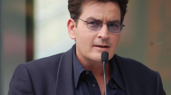 actorul charlie sheen ar urma sa faca o marturisire dureroasa