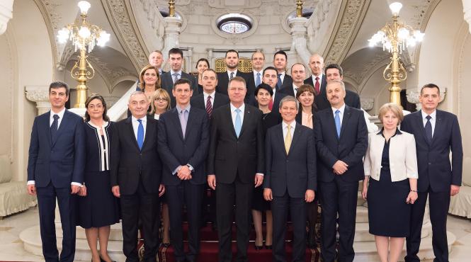 cabinetul ciolos a depus juramantul de investitura