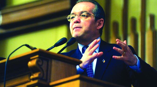 facias cere tragerea la raspundere a lui boc cine plateste pentru intarzierea normelor de aplicare a legii chiriasilor