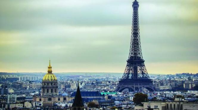 rezervarile in scop turistic pentru destinatia paris au scazut aproape de zero