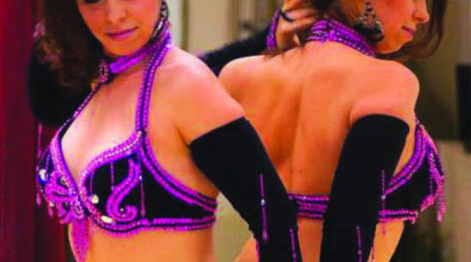 belly dance senzualitate flexibilitate modelare arta orientala veche de mii de ani
