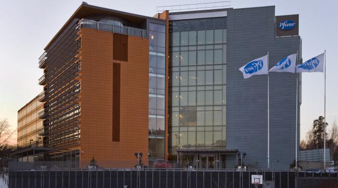 tranzactie spectaculoasa in industria farmaceuticelor