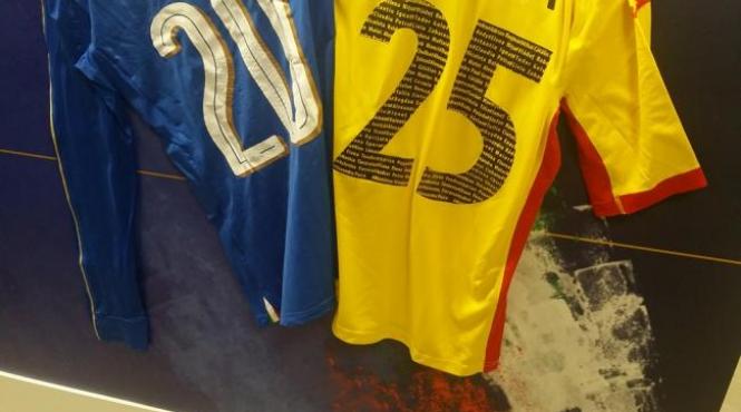 campania colectiv frf a epuizat stocul de tricouri ale nationalei de la amicalul cu italia