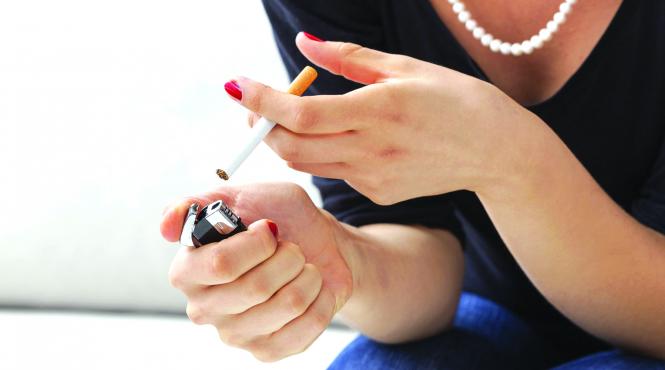 legea antifumat tinuta la sertar de deputati