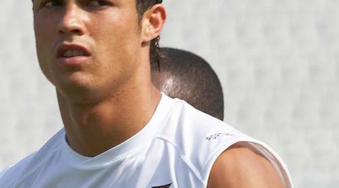 oficialii realului sunt ingrijorati cristiano ronaldo intr o relatie cu un barbat iata cine este presupusul iubit