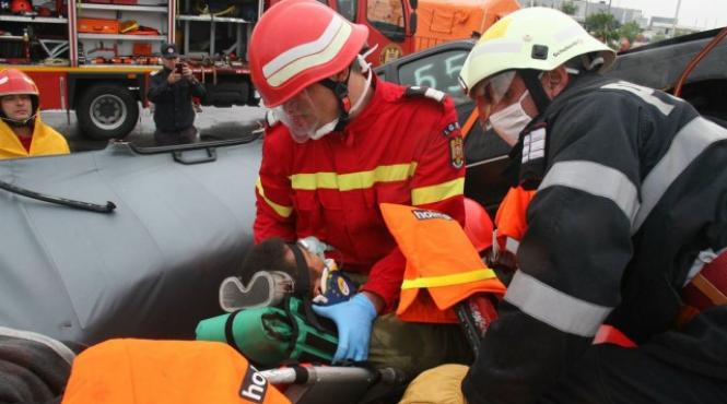 grav accident pe dn6 intre recas si sustra