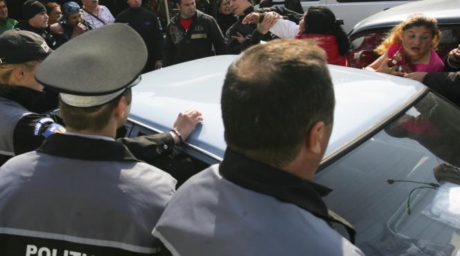 controale in centre comerciale din sectorul 2 au fost confiscate bunuri in valoare de 63 000 lei