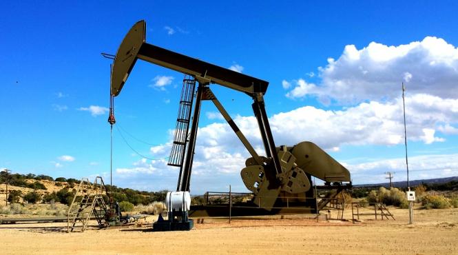 pretul petrolului se indreapta spre cel mai scazut nivel din ultimii 11 ani