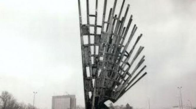 cnadnr doua transporturi agabaritice in perioada 22 29 decembrie se transporta monumentul aripi in piata presei