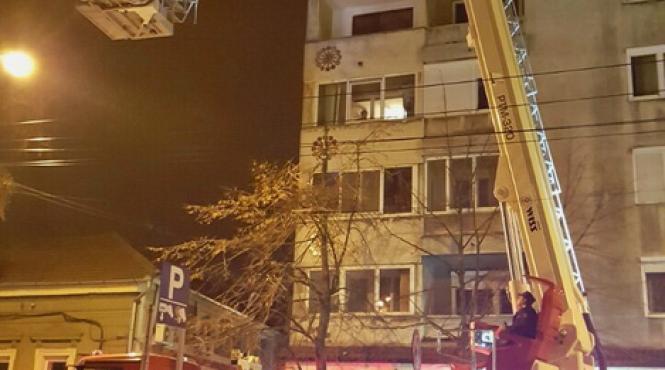 o oradeanca de 270 de kg a fost scoasa pe geam dupa ce i s a facut rau