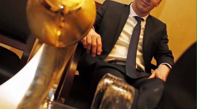 lionel messi desemnat cel mai bun fotbalist al anului 2015