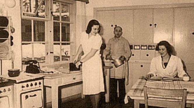 originile romanesti ale bucataresei lui hitler ion antonescu i a recomandat lui hitler pe una dintre bucatarese