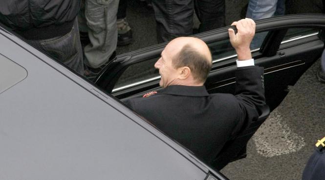 basescu il ataca dur pe consilierul prezidential dan mihalache