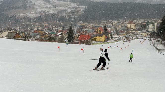 doua persoane accidentate la schi in vatra dornei