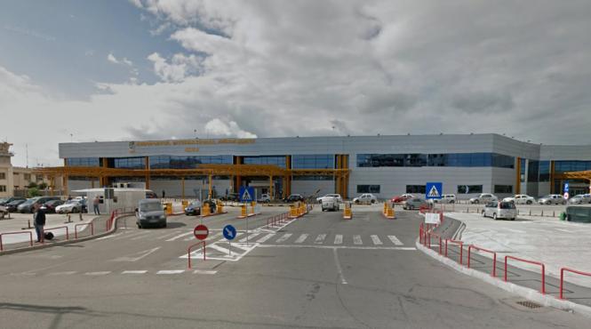 aeroportul avram iancu este inchis temporar
