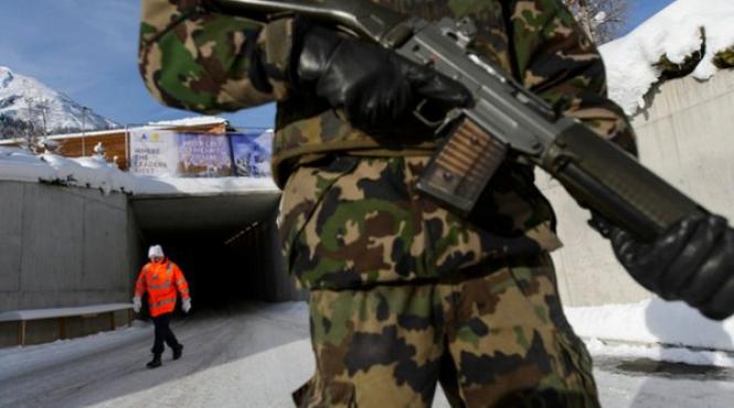 stupefiant mai multi militari insarcinati cu securitatea forumului economic mondial prinsi consumand cocaina