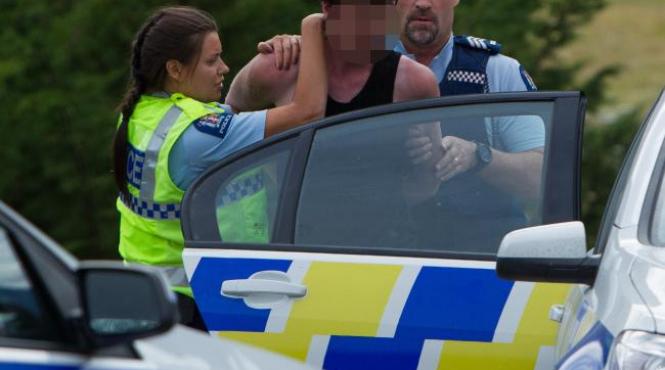 au facut o de oaie ce au patit 4 tineri din noua zeelanda dupa ce au furat o masina