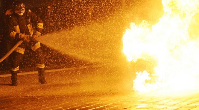 prahova o femeie a murit intr un incendiu care i a cuprins casa