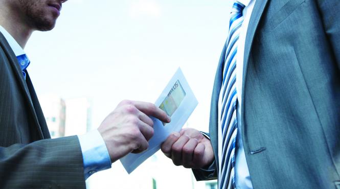 romania perceputa tot ca o tara corupta