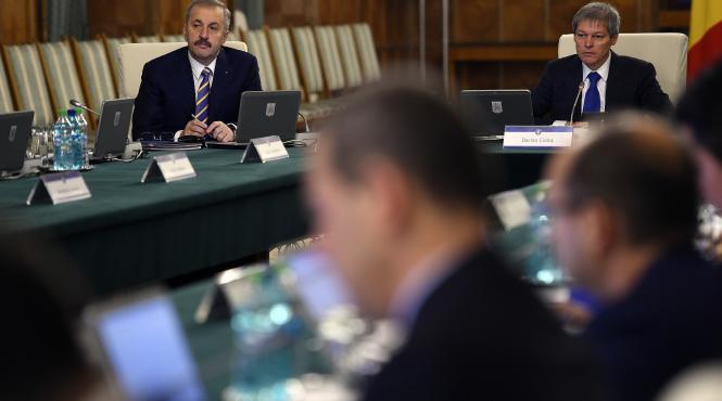 scandal monstru in guvernul ciolos intelegere secreta intre demnitari si producatori de tutun