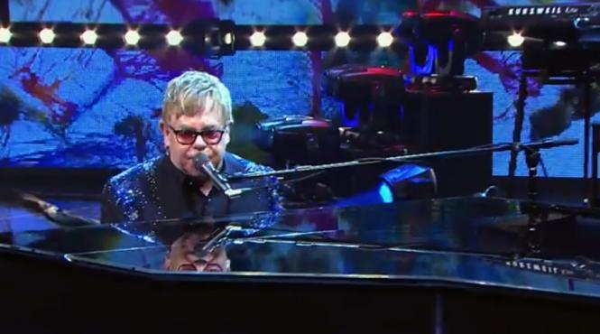 video elton john isi lanseaza vineri un nou album