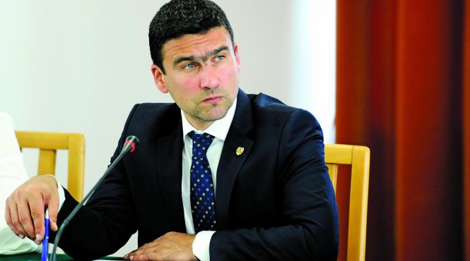parlamentarii mai inventeaza un congres al consilierilor juridici