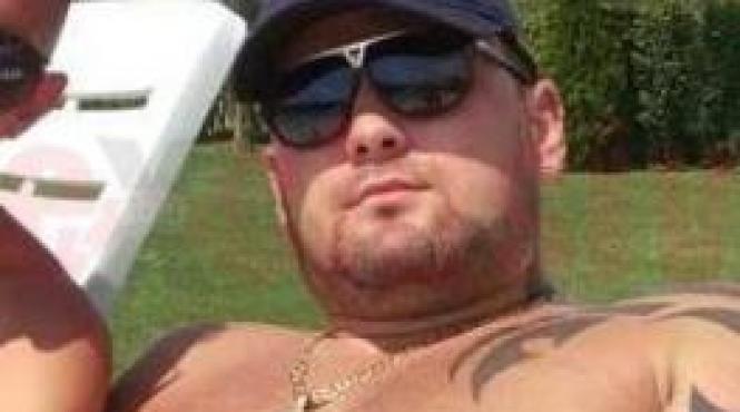 probleme pentru o cantareata de muzica populara iubitul ei a fost retinut pentru trafic de droguri