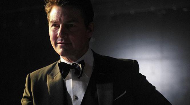 tom cruise a aparut cu fata umflata la gala bafta