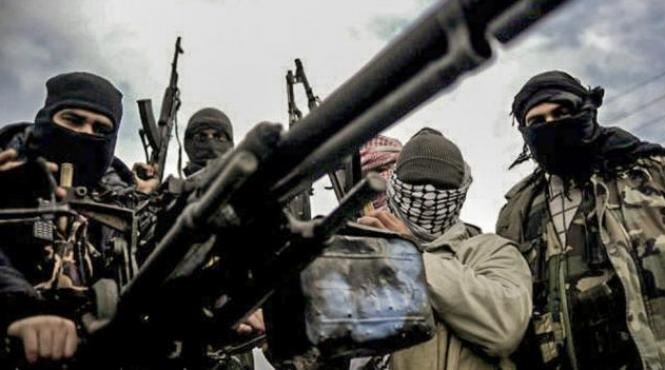 india cladire administrativa din kashmir luata cu asalt de oameni inarmati