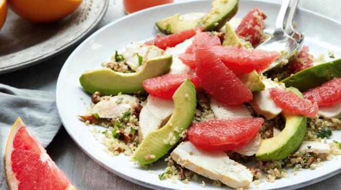 salata de piept de pui cu grapefruit si avocado