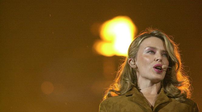 cine este logodnicul cantaretei kylie minogue
