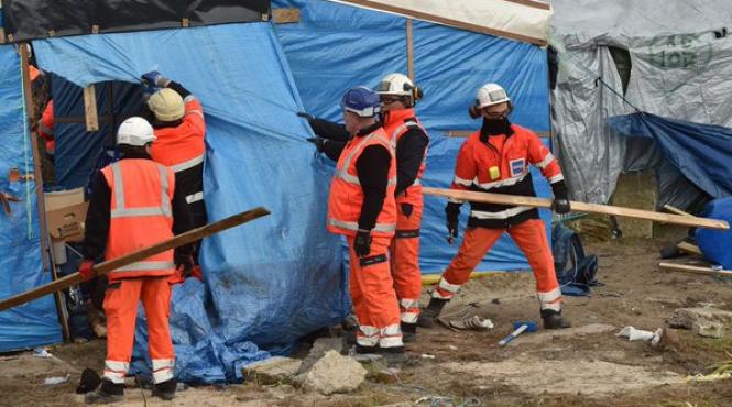 franta o sectiune a junglei din calais a inceput sa fie dezafectata