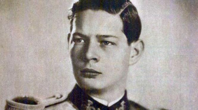 video arhiva regele mihai tanar ofiter