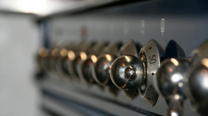 cum sa scapi usor de mizeria din cuptor