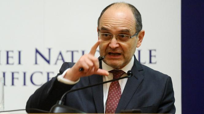 ministrul curaj nu a declarat banii primiti de la academia lui oprea