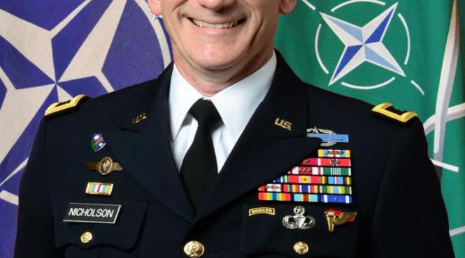 schimbare la comanda trupelor din afganistan