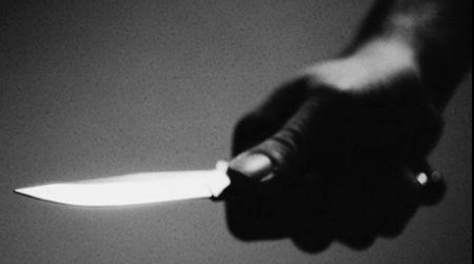 un celebru manelist roman si a injunghiat sotia de 11 ori el a fost arestat ea e in stare grava