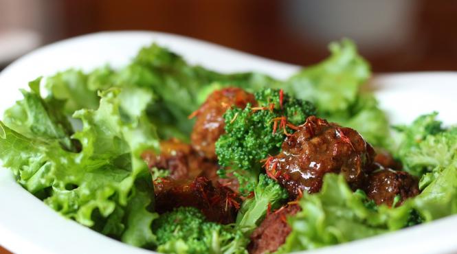 cele mai bune chiftele de curcan in sos