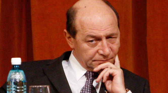 basescu sefii de institutii care au cerut aparatura si bani in plus trebuie sa plece sunt ahtiati dupa putere